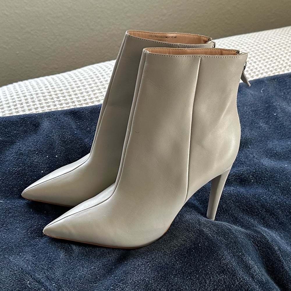 COPY - COPY - Steve Madden Booties Size 8.5